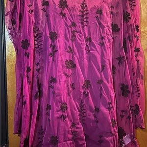 Adorable free people dress, only worn a few times. I’m a size 12